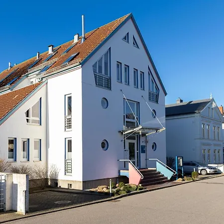 Haus Windjammer Christian Radich Laboe